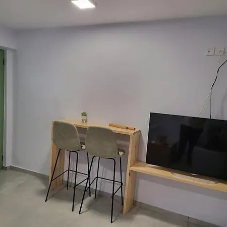 شقة Aeolus I Galaxídhion