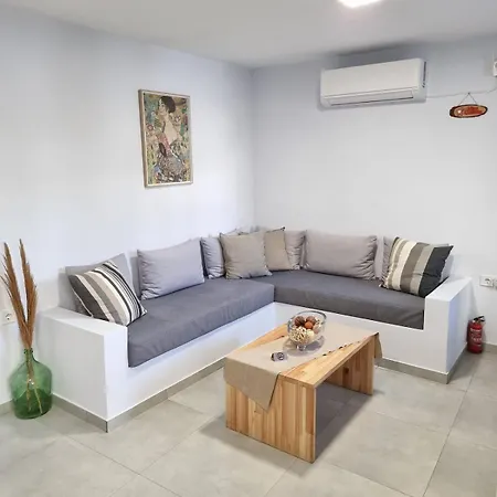 Aeolus I شقة Galaxídhion